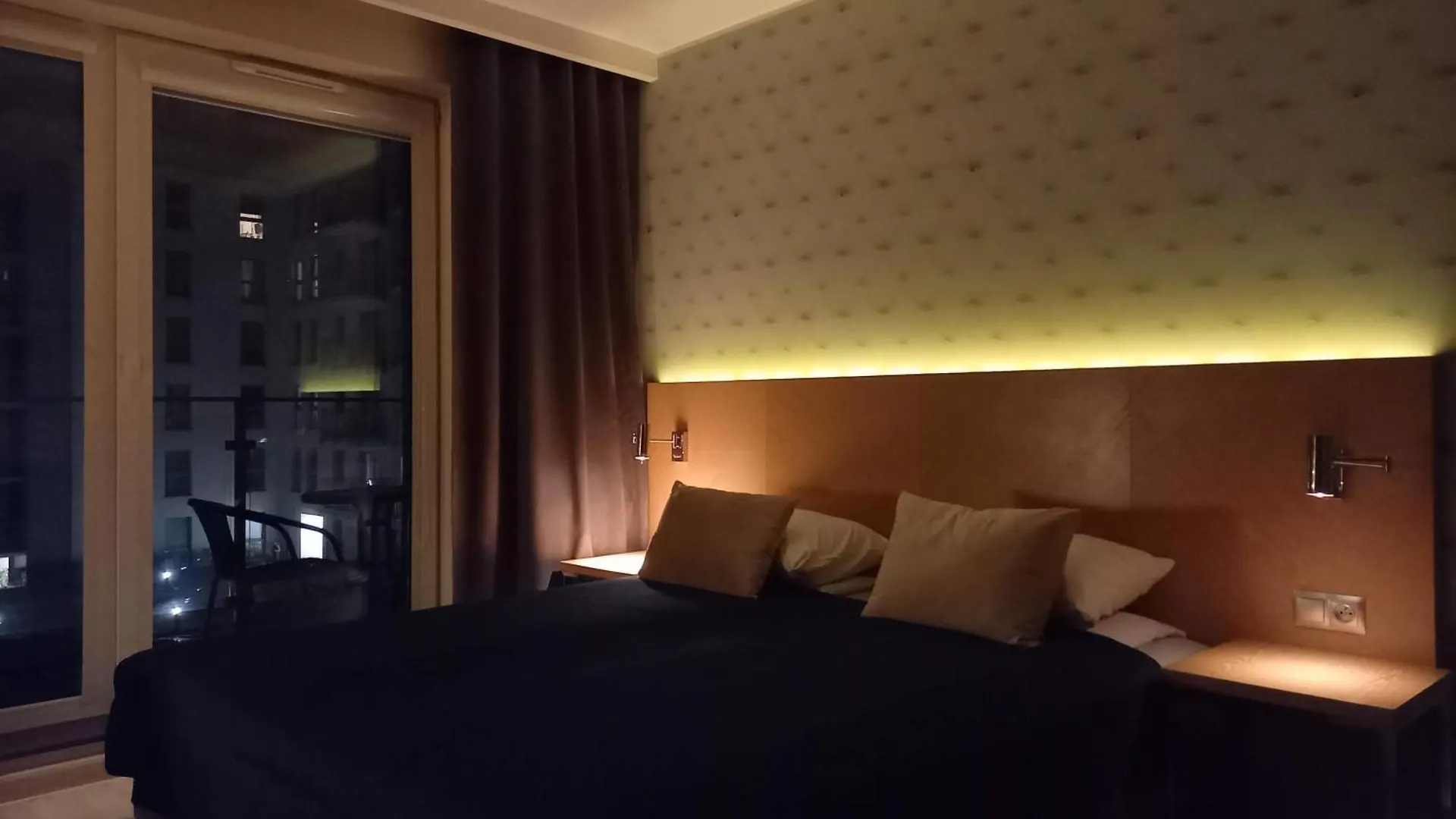 Aparthotel B12 Apartments By Marina Gdansk - Old Town